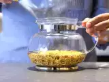 Artikler: Dette trick til at lave pasta i kedlen virker virkelig (og du får lyst til at prøve det)