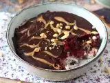 Artikler: Overnight oats med rød frugt og chokolade: den sunde morgenmad, du har brug for som det første om morgenen