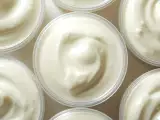 Artikler: At spise yoghurt hver dag: godt for dit helbred eller ej? Her er det videnskabelige svar