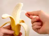 Artikler: Hvad er de der tråde på bananen, og hvorfor dukker de op hele tiden?