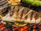 Artikler: Grillet fisk: teknikker, der sikrer, at fisken ikke klæber fast, ikke går i stykker og bliver saftig og perfekt tilberedt