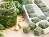 Artikler: Pesto lavet om sommeren og frosset ned til vinteren: hvor længe holder det egentlig, og hvordan undgår man at ødelægge det?