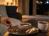 Artikler: Snacking om aftenen: gode vaner, så man kan forkæle sig selv uden at ødelægge nattesøvnen