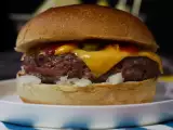 Artikler: Hjemmelavet fastfood: vores bedste og nemmeste opskrifter, så du kan nyde et lækkert måltid uden at skulle hente det i drive-in’en