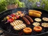 Artikler: Grill uden kød: hvorfor grøntsager, frugt, ost og bælgfrugter også hører hjemme på grillen