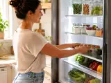 Artikler: Køleskab eller spisekammer? Hvorfor ligger æggene uden for køleskabet i supermarkedet, men skal opbevares i køleskabet derhjemme, især om sommeren?