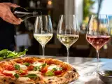 Artikler: Sådan vælger du den rigtige vin til hver type pizza: sommelierernes vigtigste råd til dig