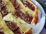 Artikler: Inden figesæsonen slutter, skal du prøve denne tynde tærte med brie og valnødder