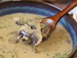 Artikler: Denne ungarske champignonsuppe er så cremet, at man bare må have mere!