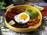 Opskrift Bandeja paisa, den colombianske ret fuld af smag og tradition