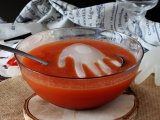 Opskrift Halloween-cocktail med håndformede isterninger - nem vejledning!