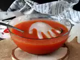 Opskrift Halloween-cocktail med håndformede isterninger - nem vejledning!