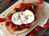Opskrift Bruschetta med ristede tomater og burrata