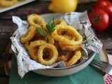 Opskrift Calamares a la romana - panerede blæksprutter i dej