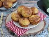Opskrift Muffins med courgette og gedeost