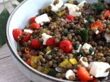 Opskrift Linsesalat med ostemasse