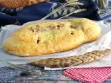 Opskrift Fougasse med bacon og løg