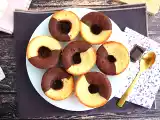 Opskrift Kage med dobbelt smag af chokolade/vanilje og chokolade i midten
