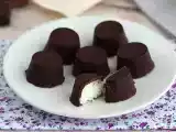 Opskrift Kokosfyldte chokolader i bounty-stil