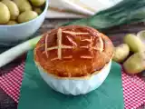 Opskrift Porre- og kartoffelsuppe med butterdej