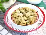 Opskrift Tortellini med parmesan, skinke og basilikum