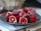 Franui-stil med hindbær, hvid chokolade og rubinrød chokolade