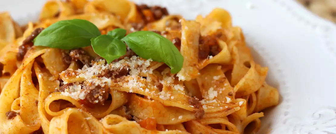 Pasta med bolognesesauce - tagliatelle al ragù alla bolognese