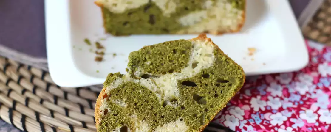 Marmorkage med matcha-te