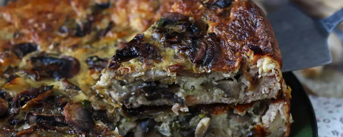 Quiche uden bund med svampe, bacon og hytteost