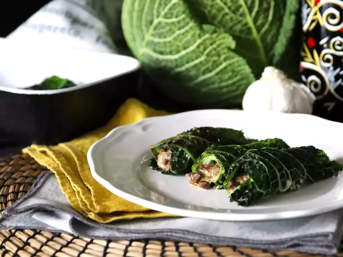 Opskrift Bagte savoykålsruller, den nemme og billige opskrift på en familiefrokost