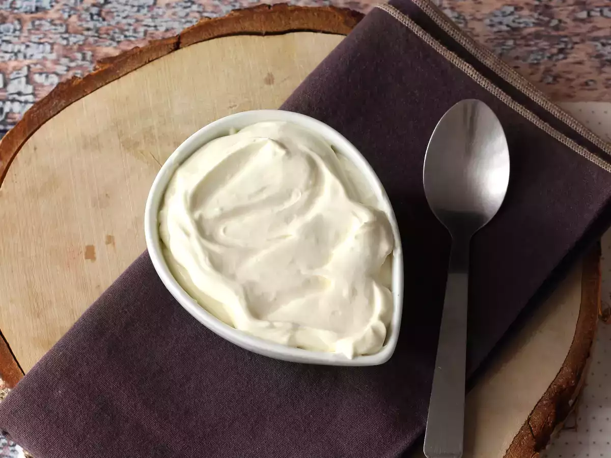 Opskrift Vaniljecreme montée, den perfekte topping til dine kager og lagkager!