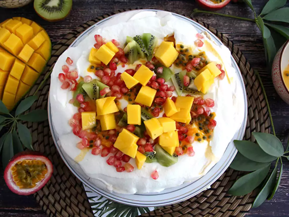 Opskrift Nem pavlova med eksotiske frugter