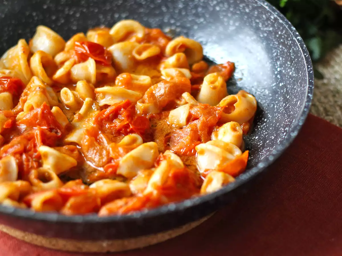 Opskrift Blækspruttesauce: et perfekt tilbehør til pasta