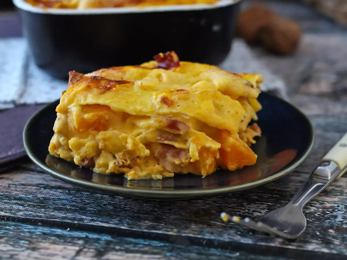Opskrift Lasagne med græskar, speck og cremede, sprøde valnødder