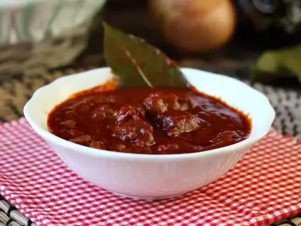 Opskrift Pølsesauce: velsmagende og nem at tilberede