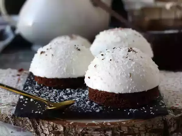 Opskrift En chokolade- og kokosdessert, der både smelter og er sprød!