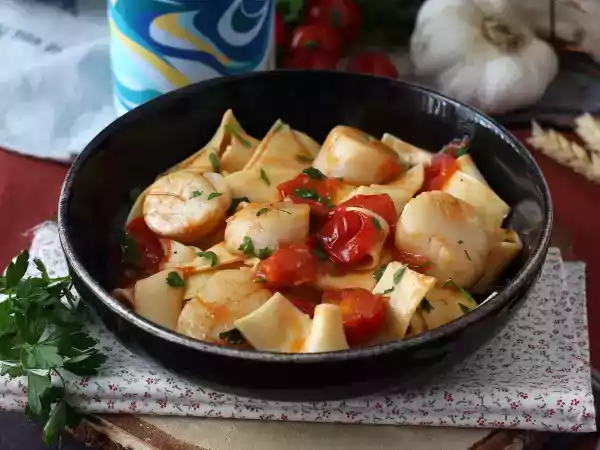 Opskrift Pasta med kammuslinger, en elegant forret med fisk og skaldyr