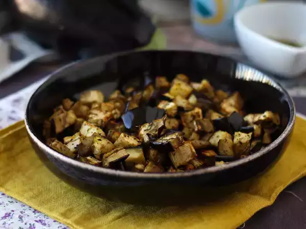 Opskrift Auberginer i airfryer: let tilbehør klar på ingen tid