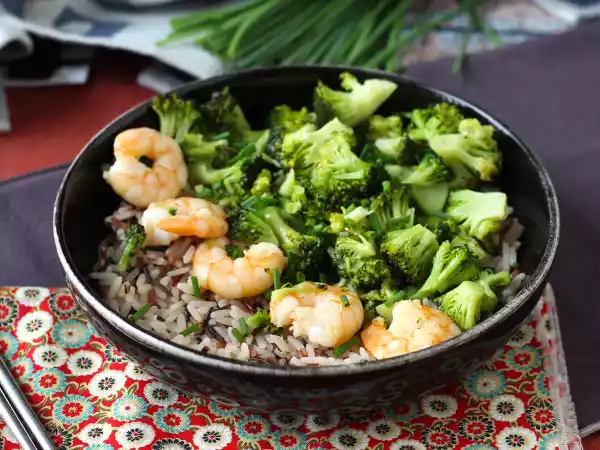 Opskrift Fuldkornsris med broccoli og rejer! let og afbalanceret