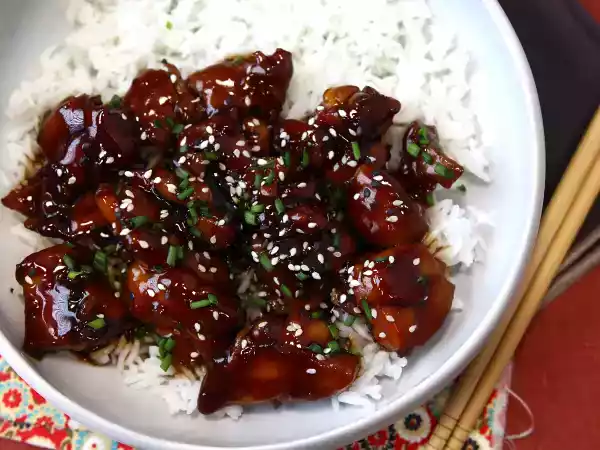 Opskrift Teriyaki-kylling, den søde og salte japanske toppingsauce, som du vil elske!