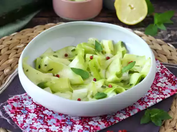 Opskrift Marinerede courgetter, den perfekte grøntsagscarpaccio til sommeren!