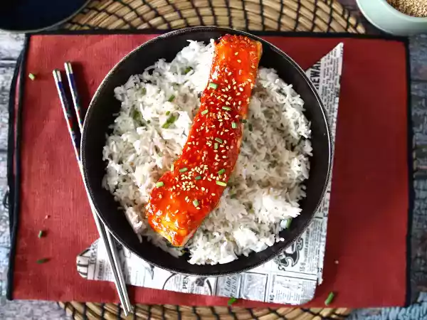 Opskrift Koreansk laks med gochujang-sauce klar på 8 minutter