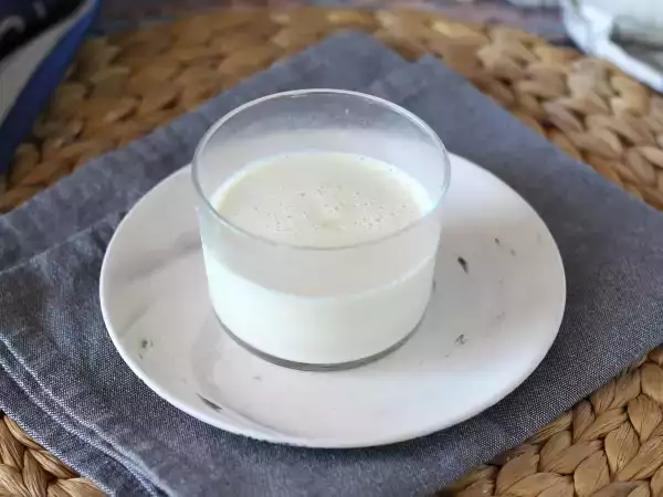 Opskrift Vaniljepanna cotta, den klassiske opskrift til at lave den derhjemme