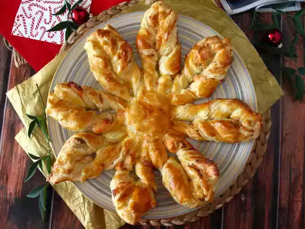 Opskrift Blødt wienerbrød med laks og fromage frais, perfekt til at snacke på som aperitif