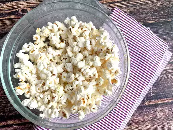 Opskrift Oliefri popcorn til mikroovn