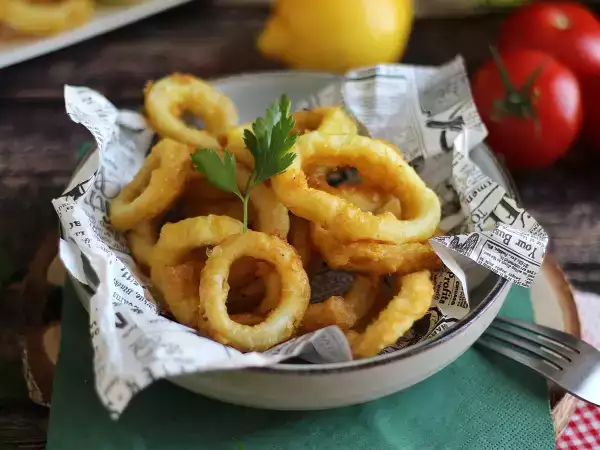 Opskrift Calamares a la romana - panerede blæksprutter i dej