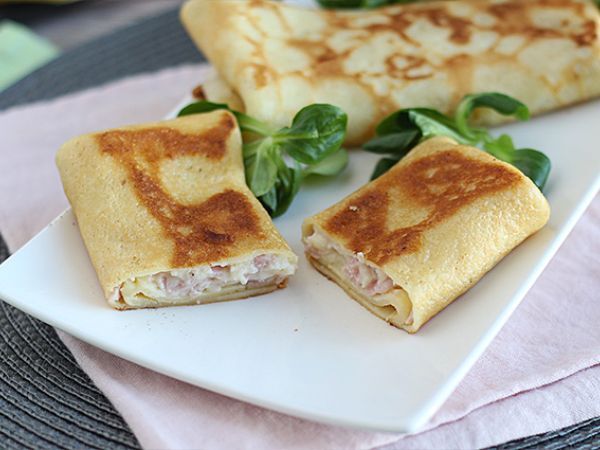Opskrift Pandekager fyldt med bechamelsauce, ost og skinke