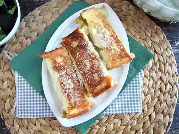 Opskrift Salte arme riddere med pesto