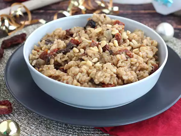 Opskrift Vegetarisk risotto med soltørrede tomater og svampe