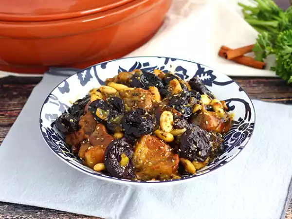 Opskrift Lam tajine med svesker (fremgangsmåde og video)